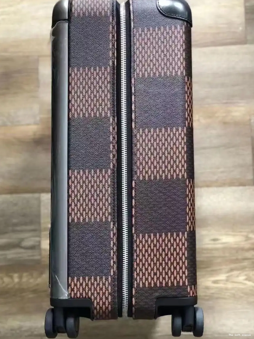 CUSTOM 55 BEAR NIGO 37L HORIZON CABIN POLAR SUITCASE 0524